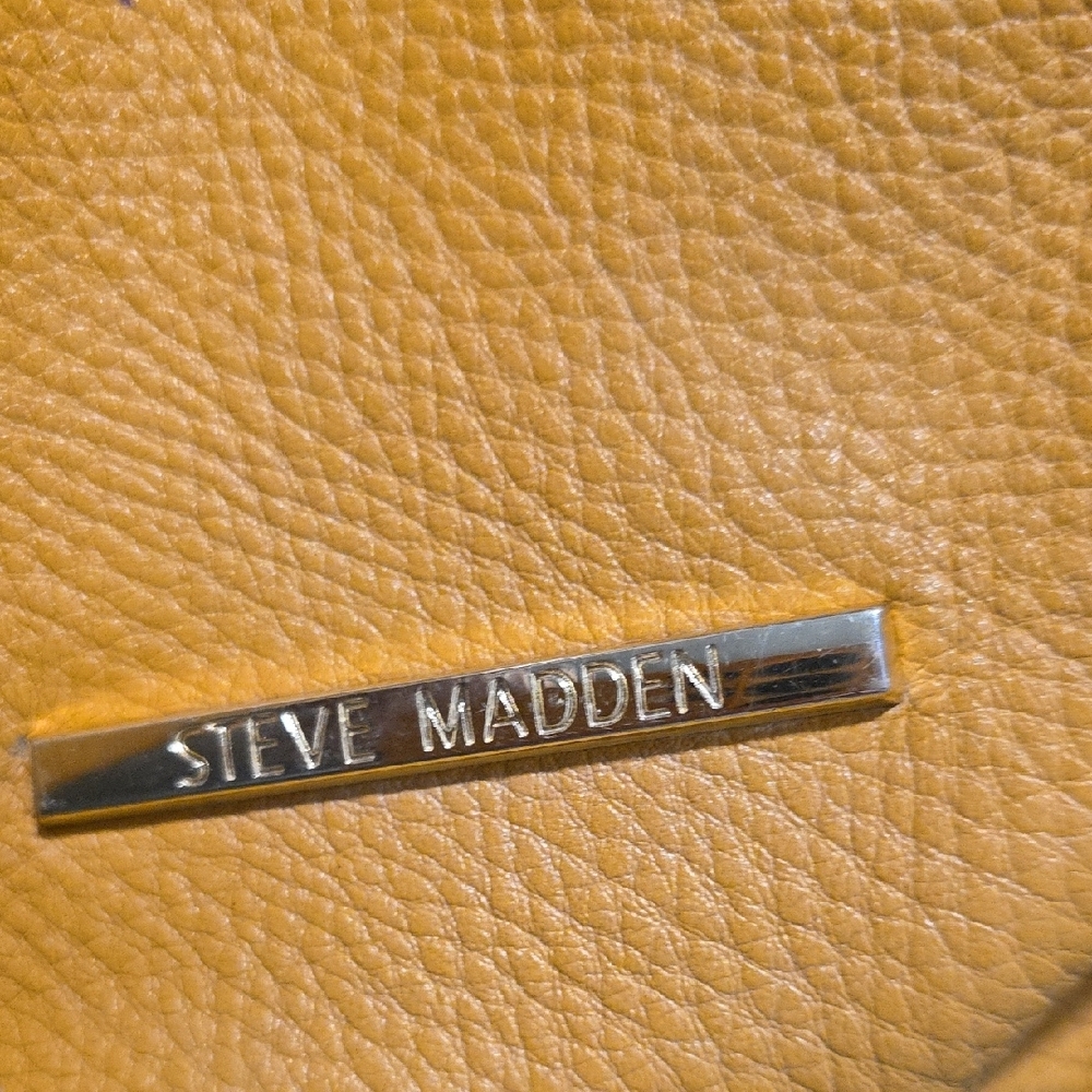 Steve Madden Turnlock Shoulder Tote Bag & Clutch Bag - Picture 12 of 15